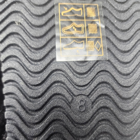 New Cozy Black Slip on Sherpa Slippers  Loafers  House Shoes Slippers Size 8 - Picture 6 of 7